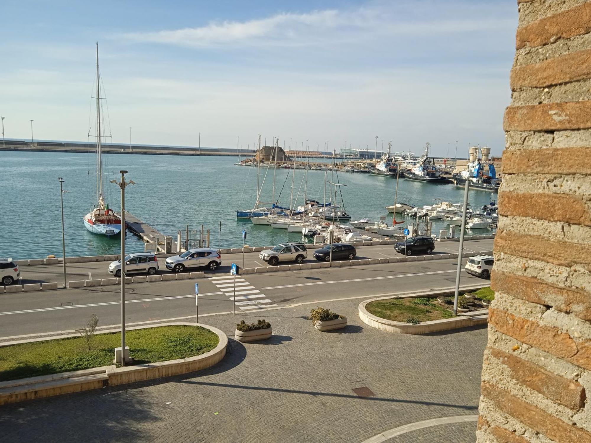 Stanze Al Porto Apartment Civitavecchia Luaran gambar